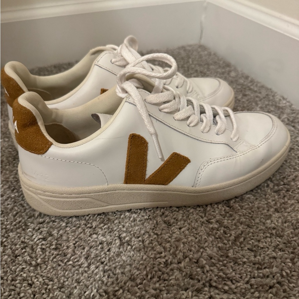 Veja V12 - White and Brown Sneakers